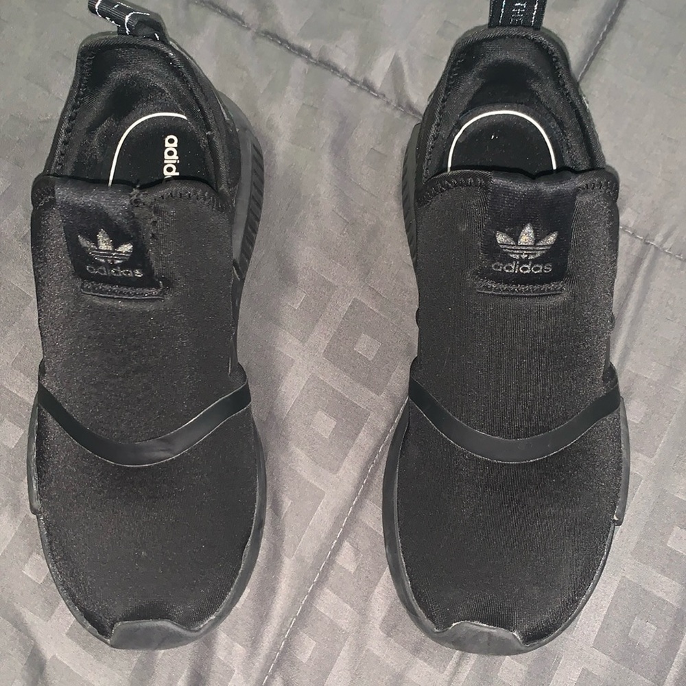 Youth sz 3 Adidas